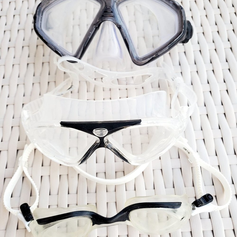 Bundle of 3: Swim goggles and  2 swim masks